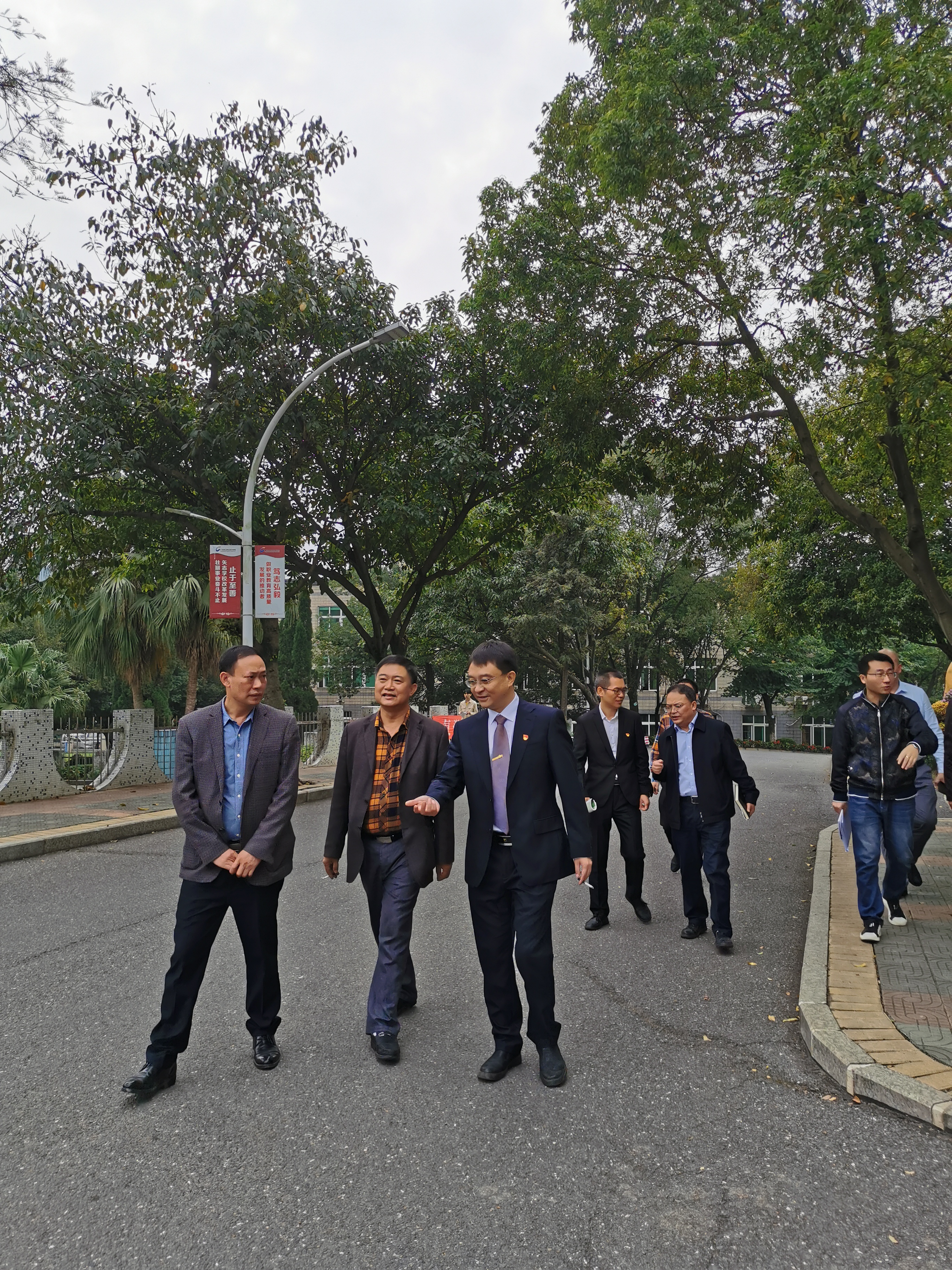 公司与仁化县人力资源和社会保障局签订人才培养和就业战略合作协议3
